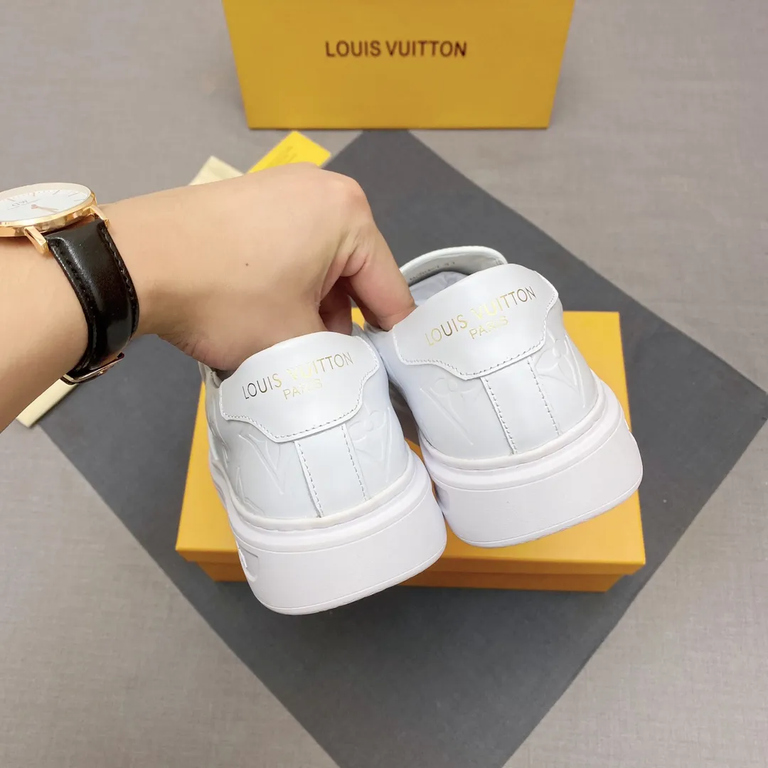 p360【Lv】Description: The latest elements of men’s casual shoes are trending all over the world🇨🇳The official website is hot selling, made one to one at the counter, the fabric is imported cowhide from Italy with the original ➕Imported sheepskin lining☘️Original non-slip outsole, breathable and comfortable——Code number: 38-44 No. 019